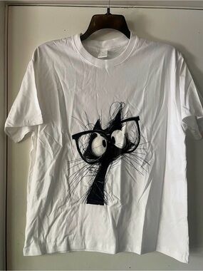 New White Graphic Cat with glasses Tee 
XL